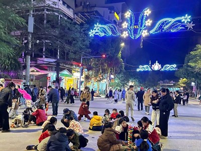 Sôi động các hoạt động đón giao thừa và vui xuân tại Cao Bằng