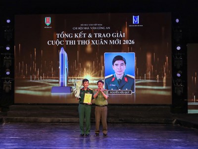 Chi hội Nhà văn Công an trao giải cuộc thi thơ “Xuân mới“