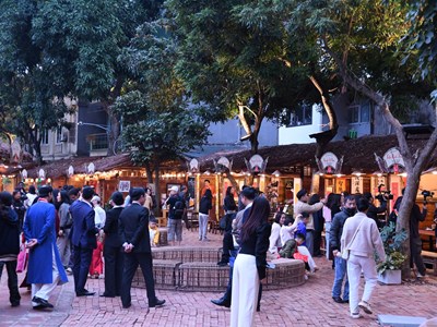 Quá khứ và hiện tại giao thoa tại “Vườn Ánh sáng“