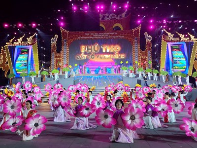 Tổng duyệt chương trình nghệ thuật khai mạc Lễ hội Đền Hùng và Tuần Văn hóa - Du lịch Đất Tổ 