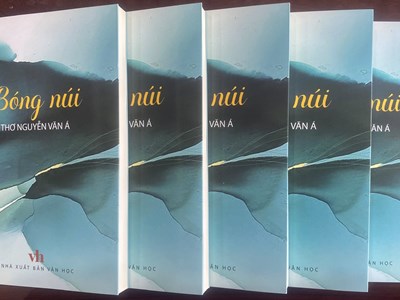 “Bóng núi” - bản ký ức thi ca về một thế hệ đi qua chiến tranh