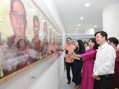 Gần 90 tác phẩm quy tụ tại triển lãm “Minh họa trên báo”