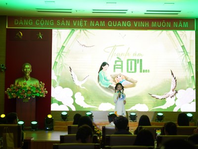 Bé gái Quảng Trị xuất sắc giành tấm vé Vàng vào thẳng Chung kết “Oanh vàng kể chuyện”