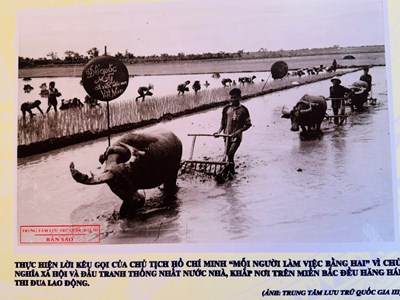 “Rạng rỡ non sông Việt Nam” qua 130 bức ảnh tư liệu