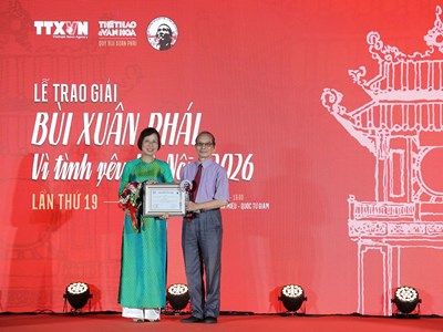 Nhà thơ Bằng Việt nhận Giải thưởng Lớn