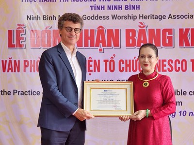 UNESCO tặng Bằng khen cho 41 nghệ nhân gìn giữ di sản tín ngưỡng thờ Mẫu Tam phủ