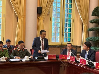 Đơn giản hoá thủ tục hành chính, phân cấp, phân quyền mạnh mẽ