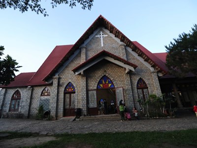 Mê đắm vẻ đẹp Nhà thờ đá Đạ Tông 