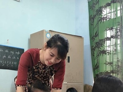 Học sinh tiểu học bắt đầu học 2 buổi/ngày