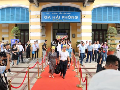 Hải Phòng: Thử nghiệm đưa đón cán bộ đi làm bằng tàu hỏa từ 22.9