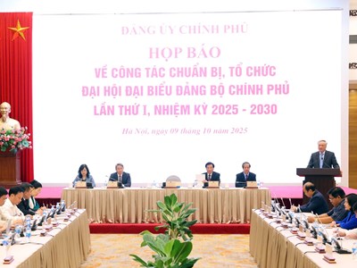 Xây dựng Đảng bộ Chính phủ trong sạch, vững mạnh, đoàn kết, gương mẫu