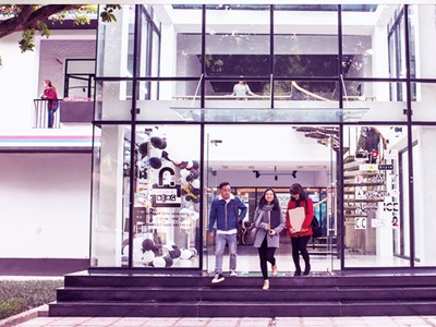 Làm rõ việc công nhận văn bằng tại Trường Cao đẳng nghề Thiết kế và Thời trang London