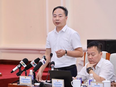 Tranh luận quanh đề Ngữ văn thi tốt nghiệp THPT 2026: Bộ GD&ĐT nói gì?