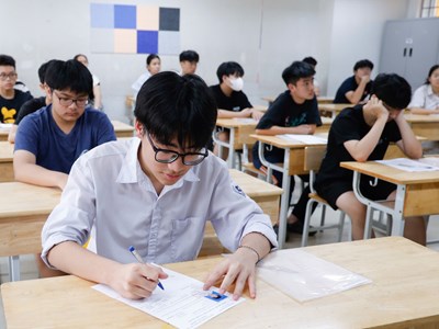 Điểm chuẩn lớp 10 chuyên Hà Nội cao nhất 43,75 điểm
