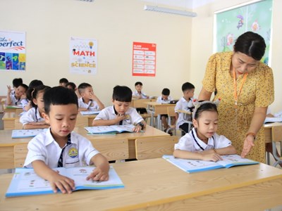 Chưa áp dụng tuổi nghỉ hưu 55 với toàn bộ giáo viên nữ