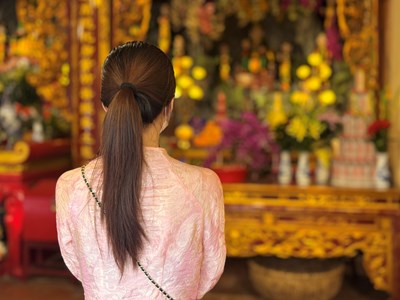Khi người trẻ đi Phủ Tây Hồ