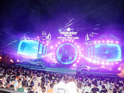 Thu hút hơn 100 nghệ sĩ ban nhạc Việt Nam và quốc tế