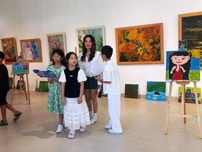 Triển lãm nghệ thuật “Bé vẽ giấc mơ”