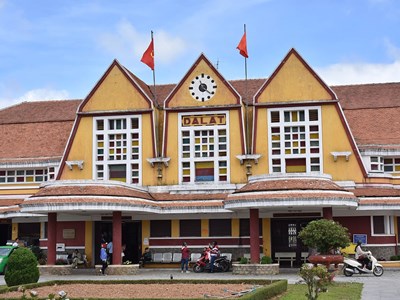 Tăng giá vé vào cổng ga Đà Lạt gấp 10 lần