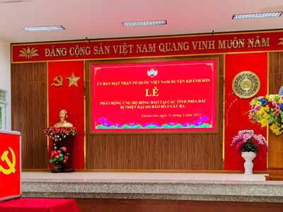 Huyện miền núi Khánh Sơn quyên góp, hỗ trợ các tỉnh phía Bắc 