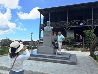 Bài 1 - Xây dựng tour du lịch “Theo dấu chấn bác sĩ Alexandre Yersin“