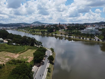 Lập nhiều bãi đỗ xe tạm phục vụ Festival Hoa Đà Lạt