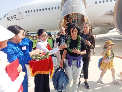 Khánh Hòa đón chuyến bay thẳng quốc tế đầu tiên từ Khabarovsk, Nga trong năm 2025