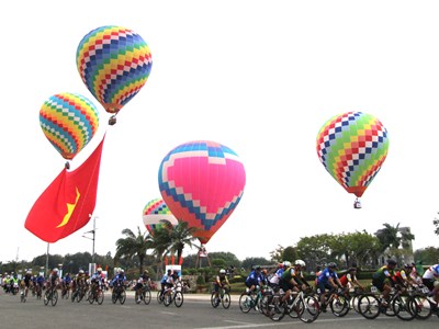 Sôi động Giải đua xe đạp phong trào tỉnh Ninh Thuận mở rộng năm 2025