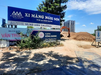 Đà Nẵng:  Nhiều bãi tập kết vật liệu xây dựng làm xấu mỹ quan tuyến đường du lịch