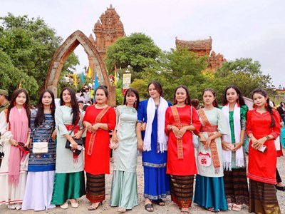 Khánh Hòa: Phấn đấu sớm “cán đích” 15 triệu lượt khách trong năm 2025