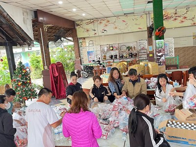 Khánh Hòa: Cứu trợ các vùng ngập nặng, địa hình chia cắt