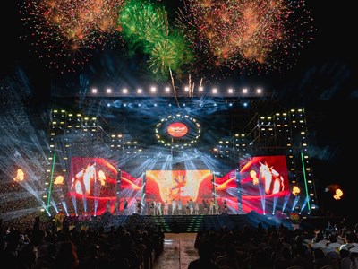 KDI Group bùng nổ cảm xúc trong đêm nghệ thuật kỷ niệm 10 năm