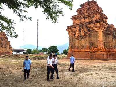 Khánh Hòa: Khảo sát giải quyết chồng lấn dự án đường sắt tốc độ cao và di tích tháp Hòa Lai