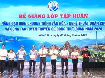 Khánh Hòa bế giảng lớp tập huấn đạo diễn chương trình văn hóa - nghệ thuật