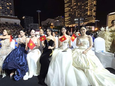Chung kết Miss World 2026: Nha Trang bùng nổ không khí lễ hội, thu hút đông đảo du khách quốc tế