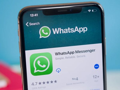 Người dùng iPhone thích thú với tính năng AI mới của WhatsApp