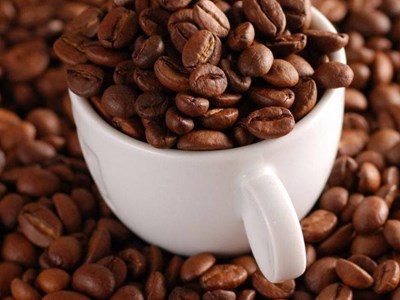Thị trường cà phê hôm nay 2.9.2025: Arabica bùng nổ, Robusta chững lại