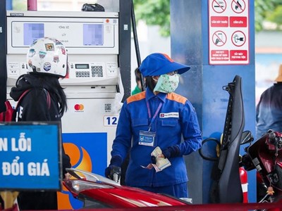 Giá xăng dầu hôm nay 3.9.2025: Brent giảm nhẹ, trong nước ổn định chờ đợt giảm nhẹ