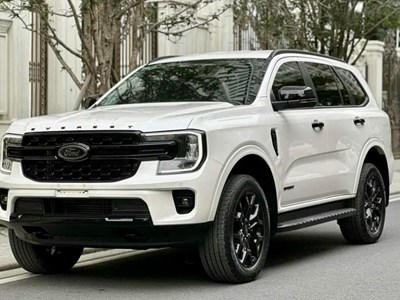 Giá xe Ford Everest mới nhất tháng 9.2025, nên mua bản nào?