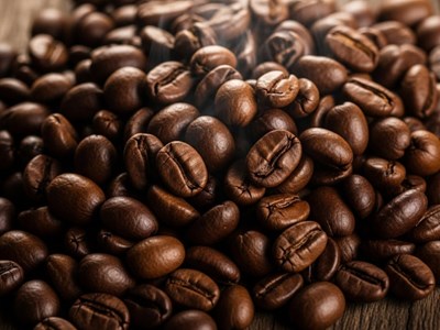 Giá cà phê hôm nay 4.9.2025: Xu hướng nào cho Robusta và Arabica?