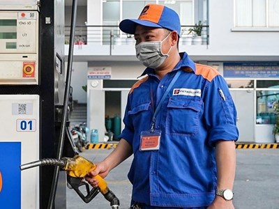 Giá xăng dầu hôm nay 5.9.2025: Dầu Brent hạ nhiệt, xăng tăng nhẹ sau điều chỉnh