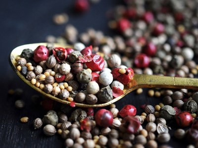 Giá hồ tiêu hôm nay 9.9.2025: Giá vững ở 150.000 – 152.000 đồng/kg