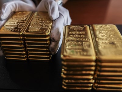 Giá vàng hôm nay 11.9.2025: Trong nước lặng sóng, thế giới neo cao