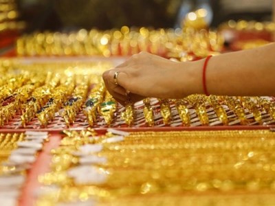 Giá vàng hôm nay 18.9.2025: Vàng thế giới áp sát đỉnh, trong nước neo cao