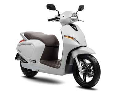 Cuối năm 2025 nên mua xe máy điện nào?