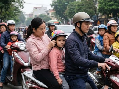 Trẻ em mấy tuổi phải đội mũ bảo hiểm theo luật 2025?