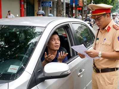 Xe ô tô hết hạn đăng kiểm 1 ngày có bị phạt không?