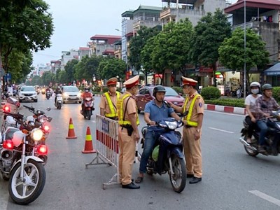Cảnh sát giao thông được lập chốt đo nồng độ cồn ở đâu?