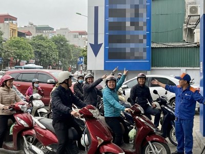 Giá xăng dầu hôm nay 19.12: RON95 về sát 20.000 đồng/lít