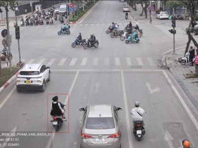 Camera AI “bắt trọn” nhiều lỗi giao thông nguy hiểm trong 24h qua